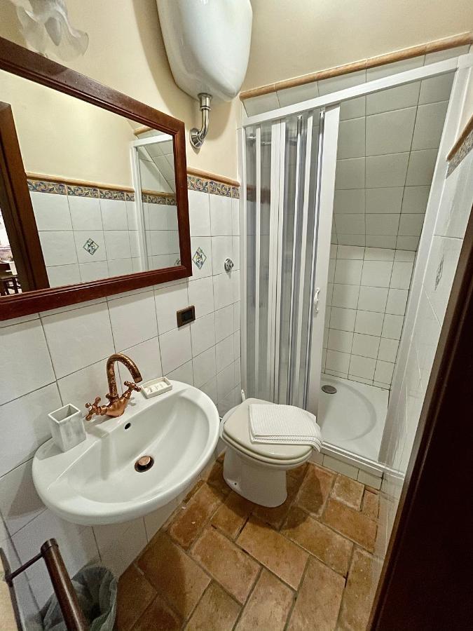 Casa Vacanze La Piazzetta Del Castello Montecalvello Exterior foto